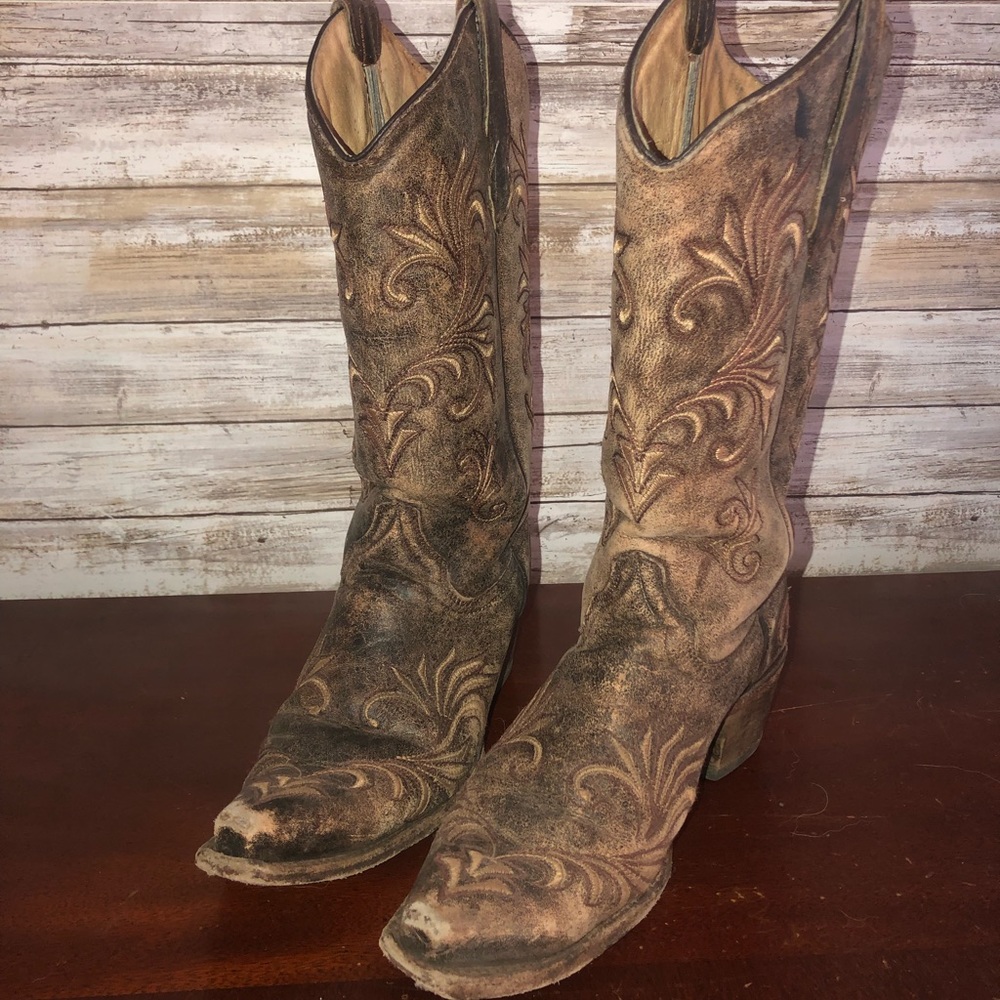 Corrals size 9